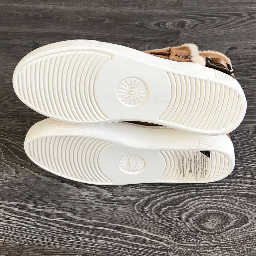 UGG AIKA SNEAKERS - Picture 4 of 6